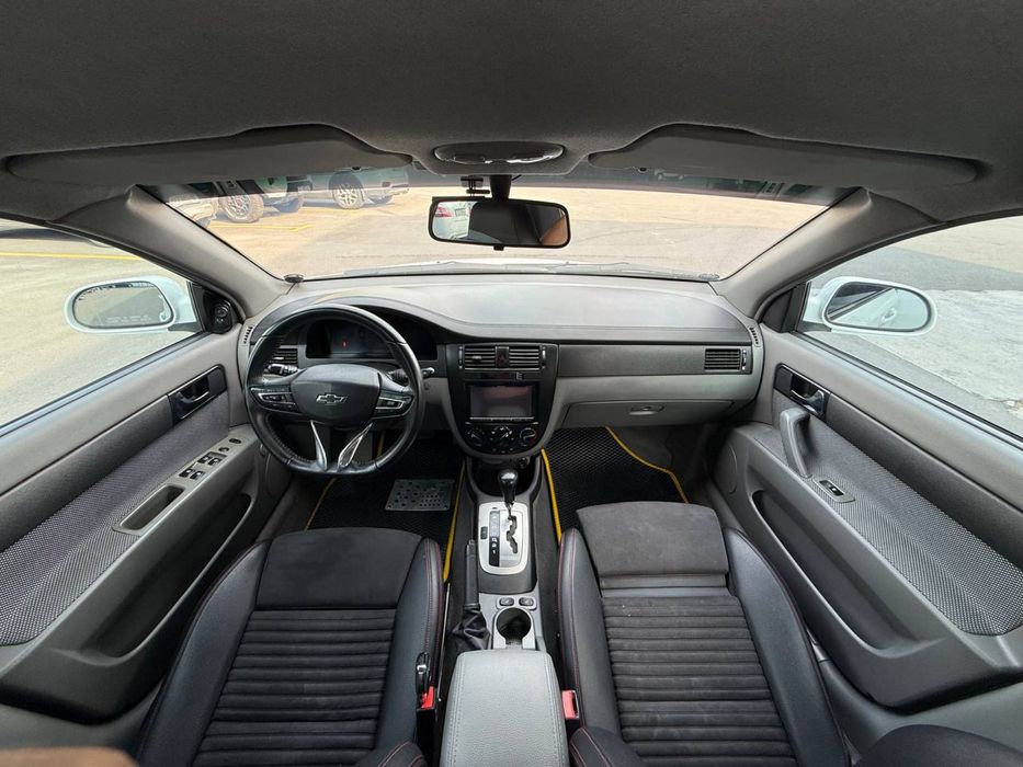 Tuning Gentra Сидения Mercedes CLA Монитор Pioneer Sab ген довереность