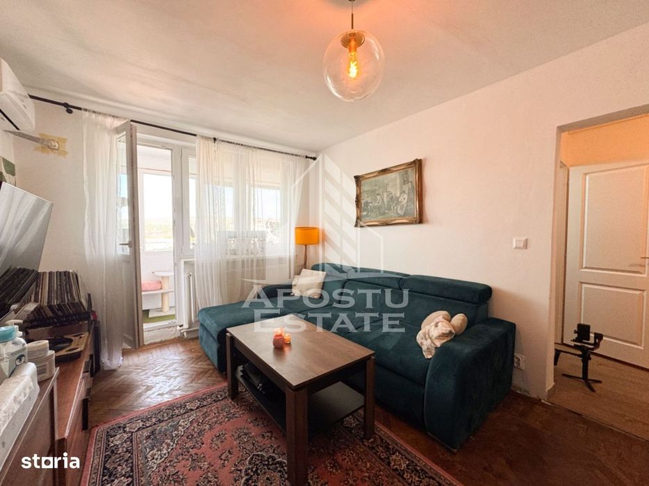 Apartament 2 camere, renovat, etaj 8, panoramica, Stadion - Hunedoara
