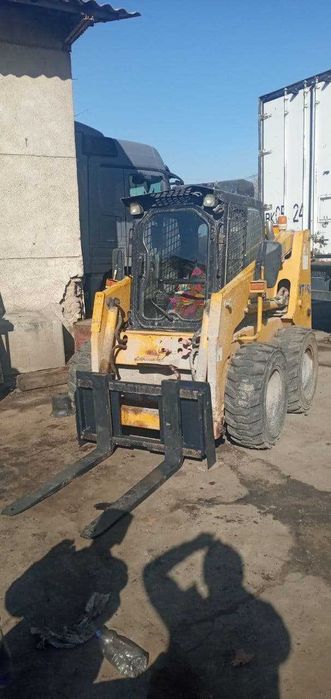 Bobcat мини погрузчик XCMG сотилади