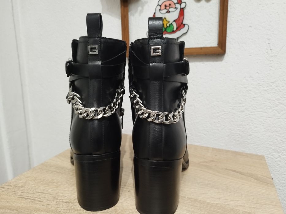 Нови дамски боти Guess