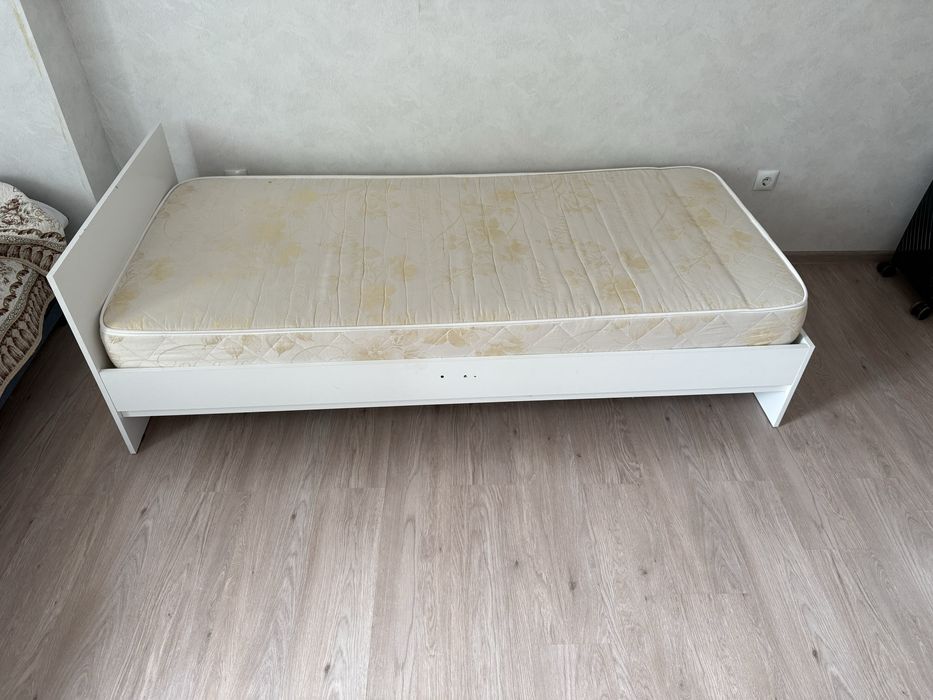 Кровать односпальная