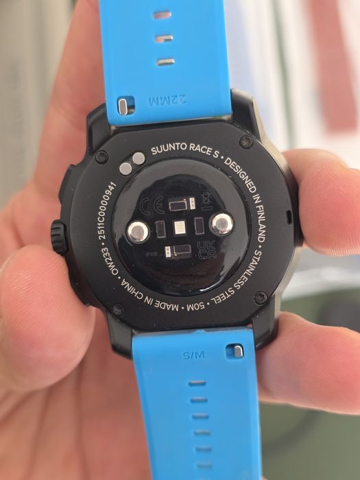Часы Suunto race S для тренировок