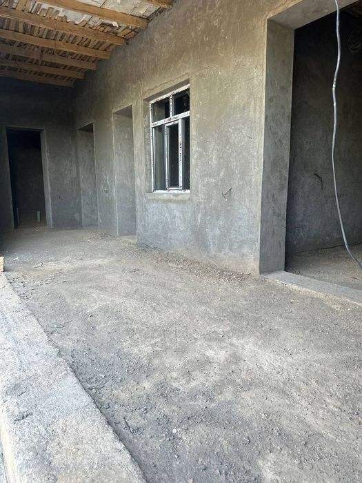 5 ком. ДОМ (коробка), участок 5 соток. Сергели, ул. Илгор. Метро -1 км