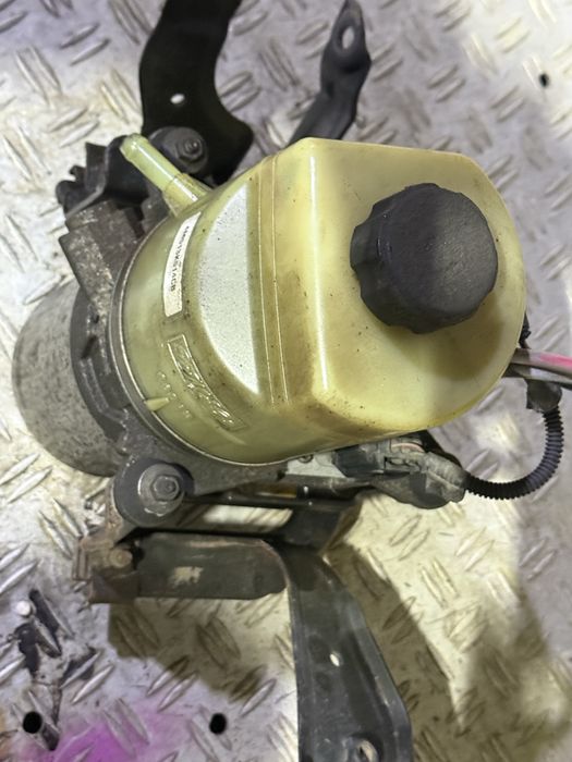 pompa servoelectrica ford kuga focus 2 cmax cod 4M513K514CB