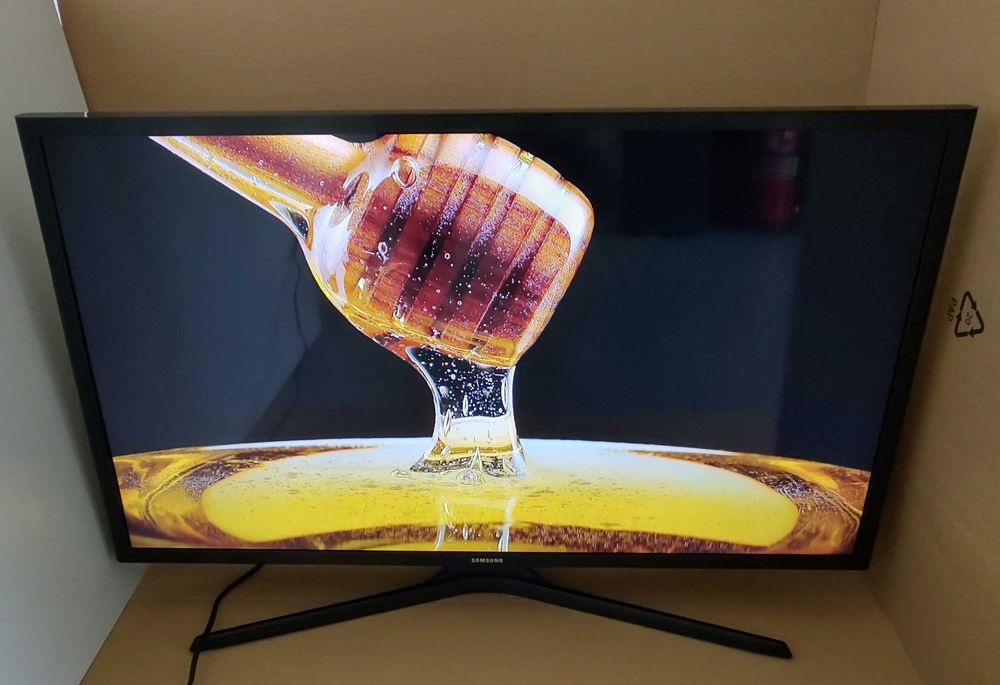 Телевизор SAMSUNG T32H390FEV