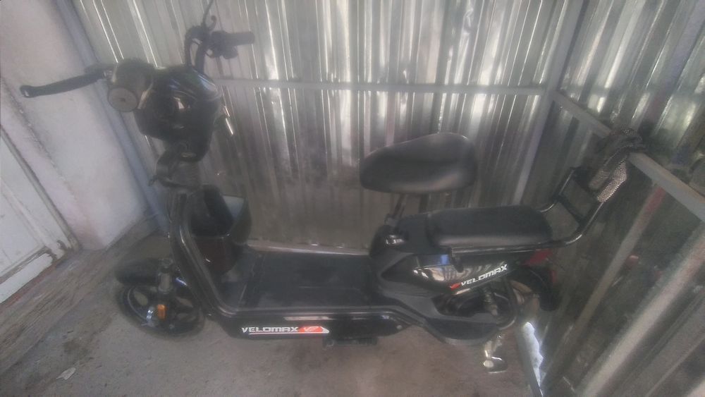 Скутер Velomax x3