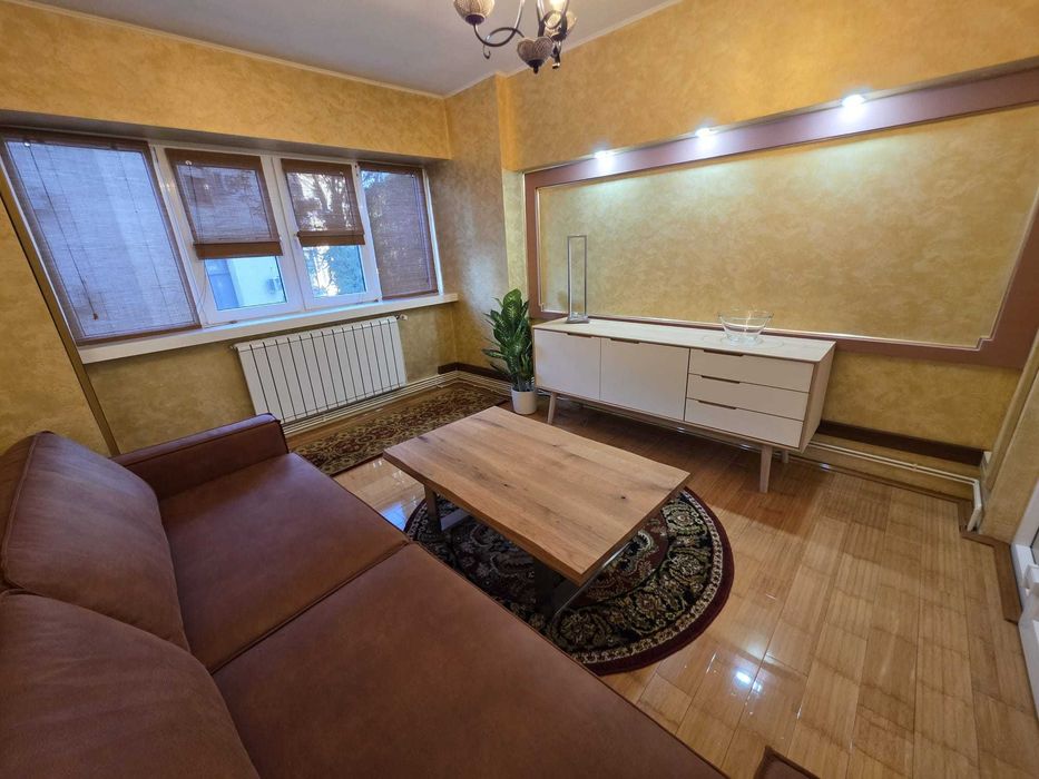Inchiriez apartament lux ultracentral 4 camere langa Teatrul National
