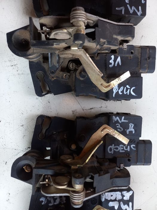 Брави за вратите ML 163