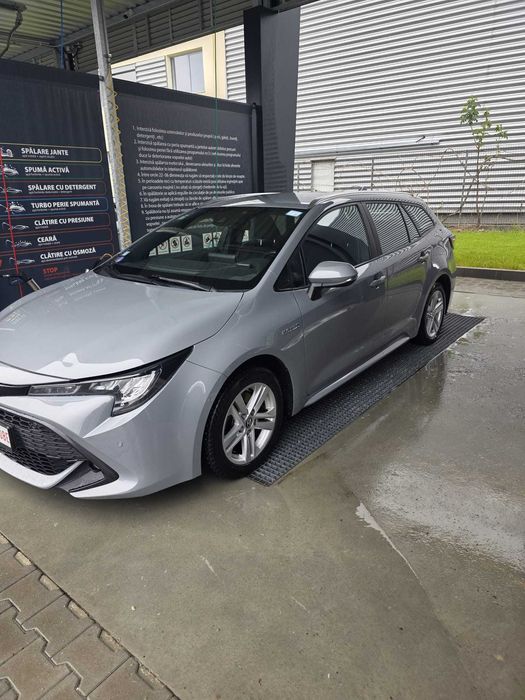 Toyota Corolla break 2021 2.0 hybrid