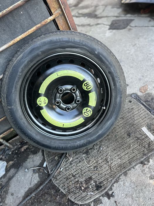 Патерица Мерцедес Е клас W212 / Резервна гума