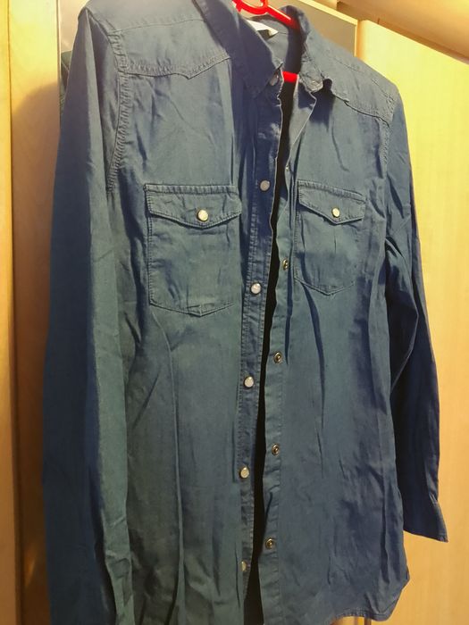 Cămașa de blugi bărbătească ,noua, cumpărată din Spania .Mărimea 46/XL