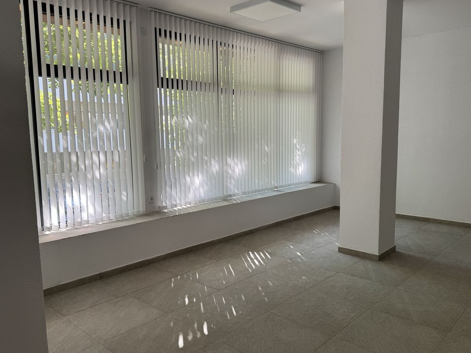 Дава се под наем Офис в Мадан - 55 кв.м за 204 € - Снимка #1