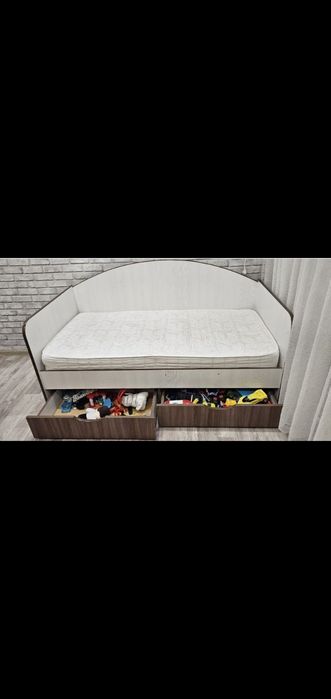 Кровать детская .