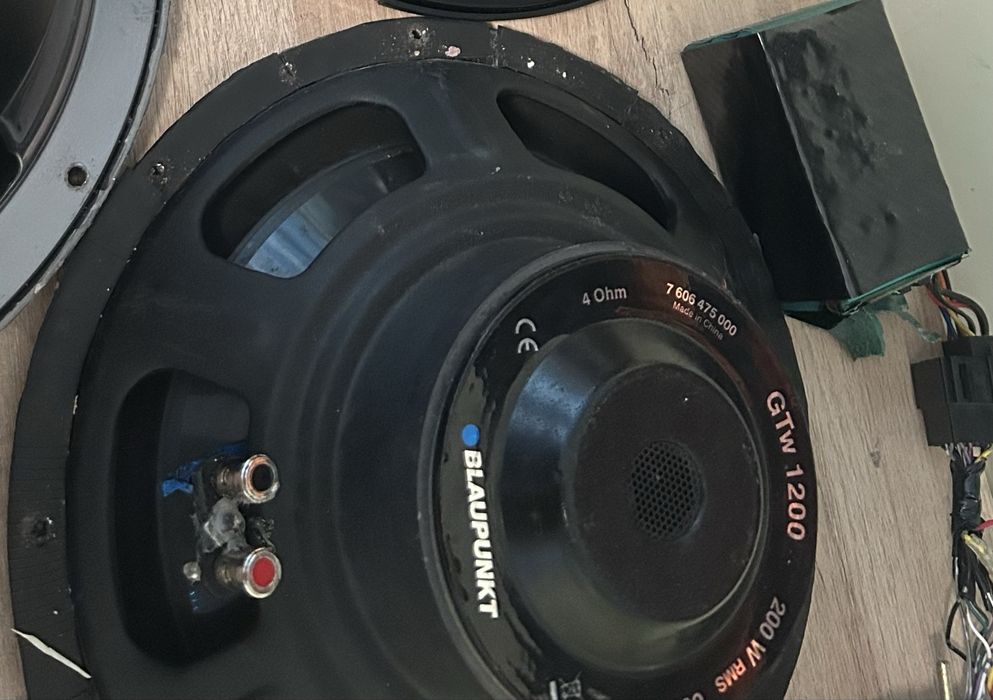 Бас Каса Blaupunkt GT01200