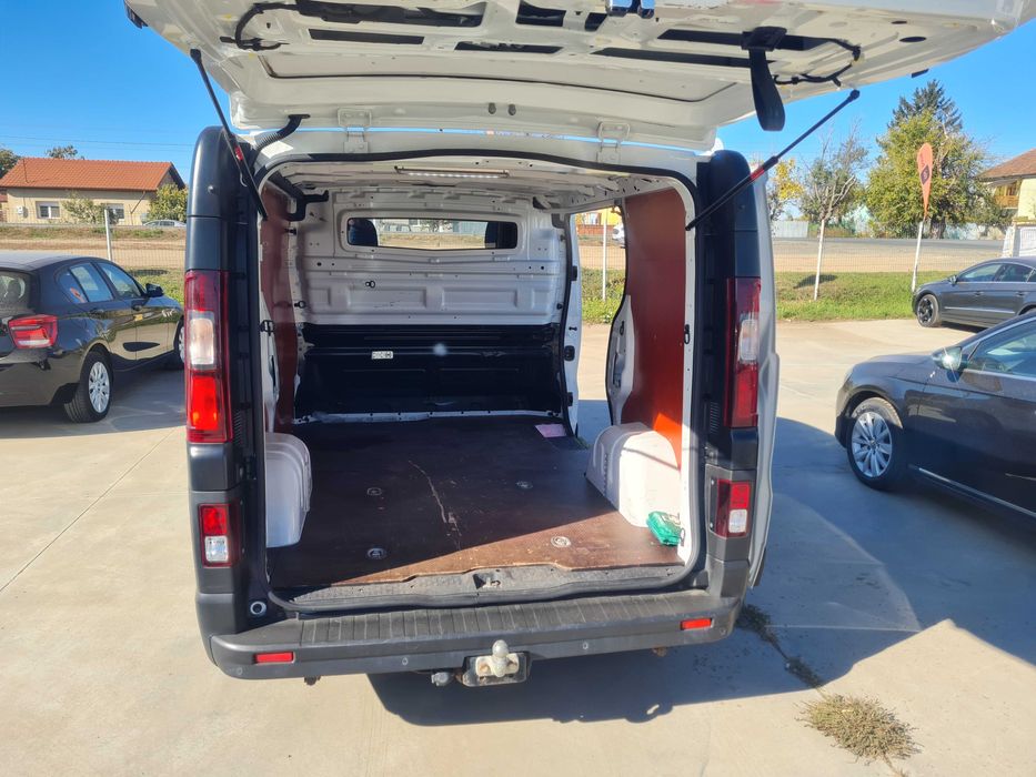 RENAULT TRAFFIC 1.6 DCI  an 2019 142.000 km cash sau rate fixe