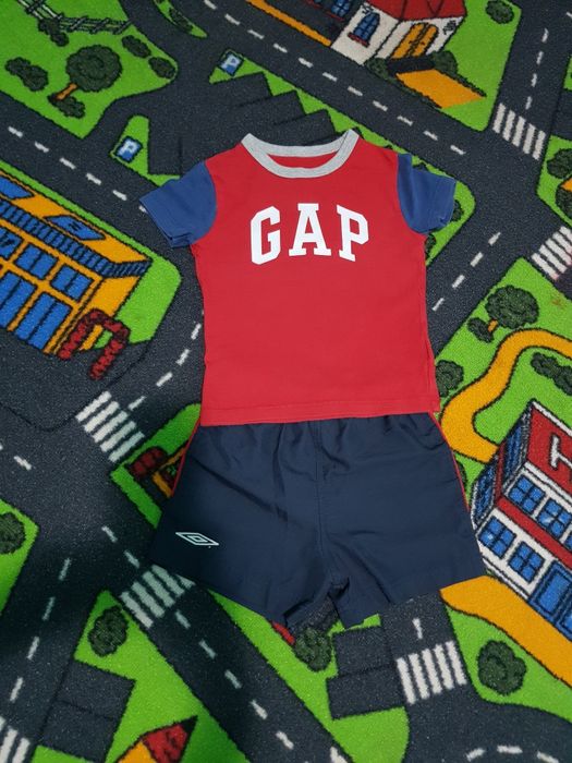 Lot tricou Gap + pantaloni scurti umbro 2 ani
