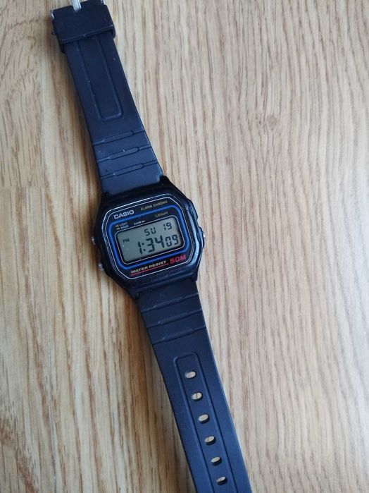 Ceas Casio cu alarma lumina cronometru