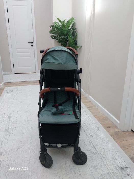 Продам коляска в хорошем состояние.