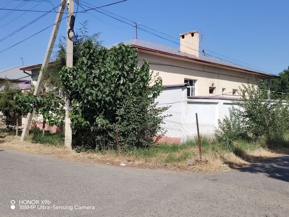 Namunali 5 xonadan iborat 6 sotixli kottej srochno sotiladi