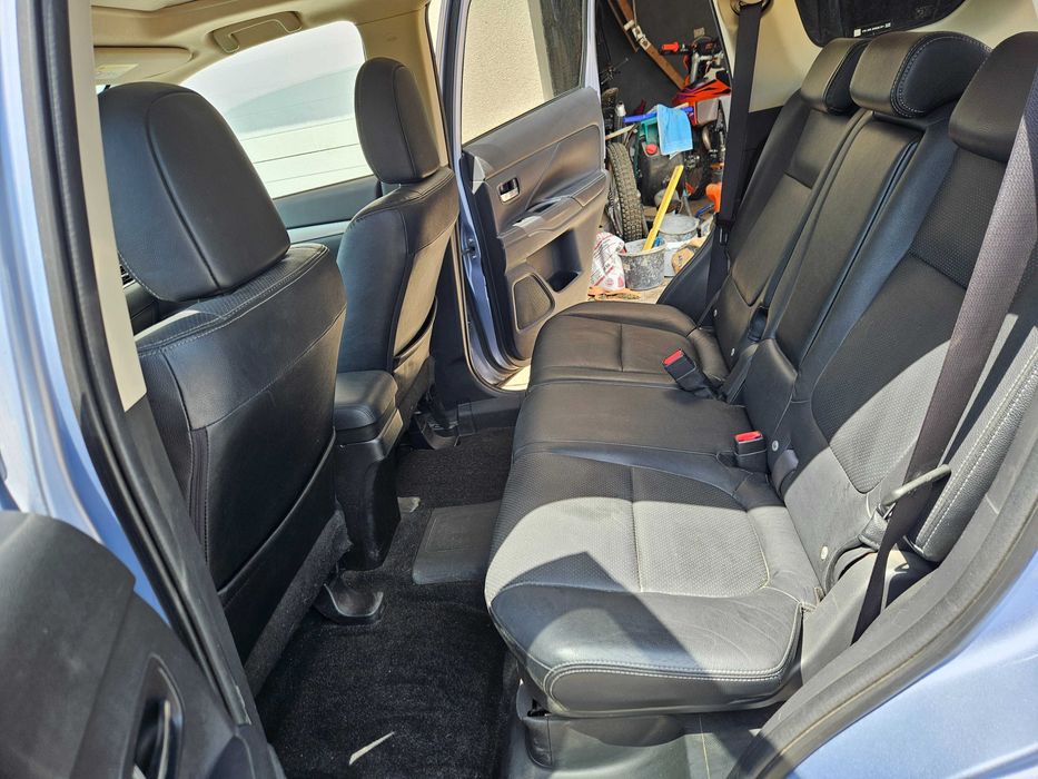 Mitsubishi outlander phev