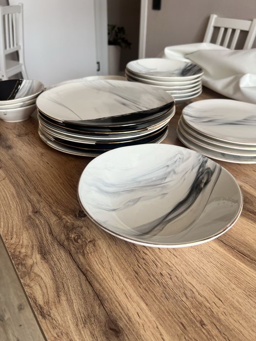 Продам красивый сервиз