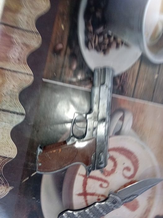 Пистолет игрушечный ТТ С ПИСТОНАМИ.