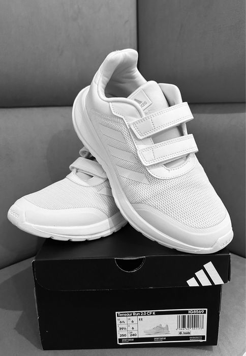 Спортни обувки Adidas