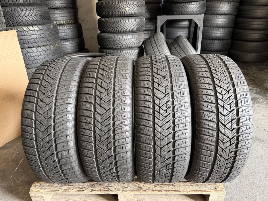 4 anvelope iarna 225/45/19 , Pirelli , 7 mm !