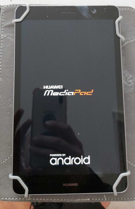 Таблет HUAWEI wi-fi ,sim card internet