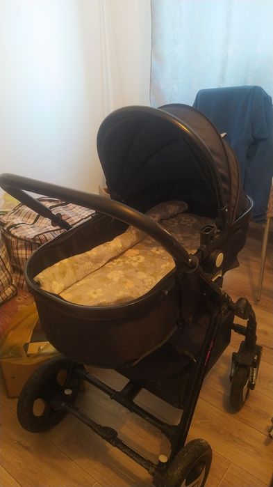 Срочно продам коляску