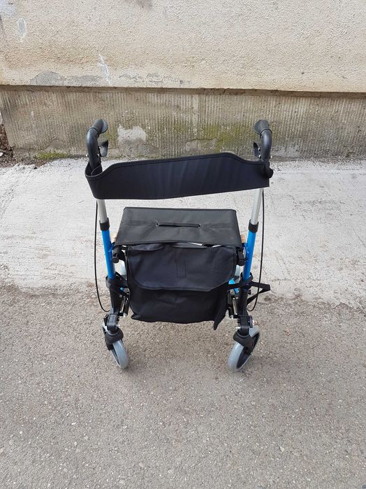 Rulator pentru persoane in varsta, cu scaun si spatar, MOBICLINIC, NOU