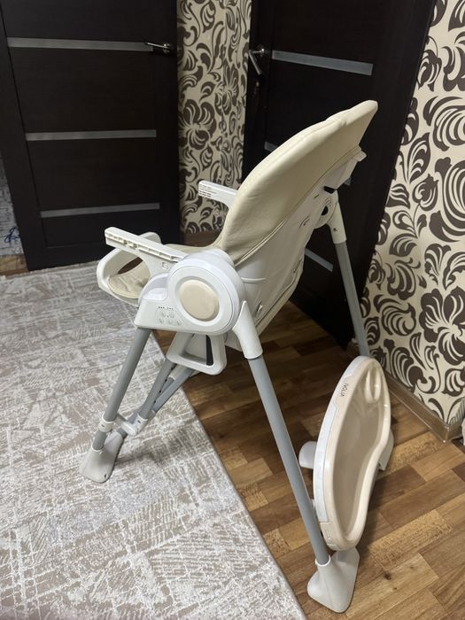 Детский стол для кормления