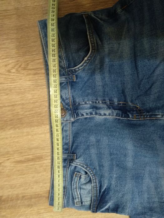 продам джинсы р.48, 2000тг