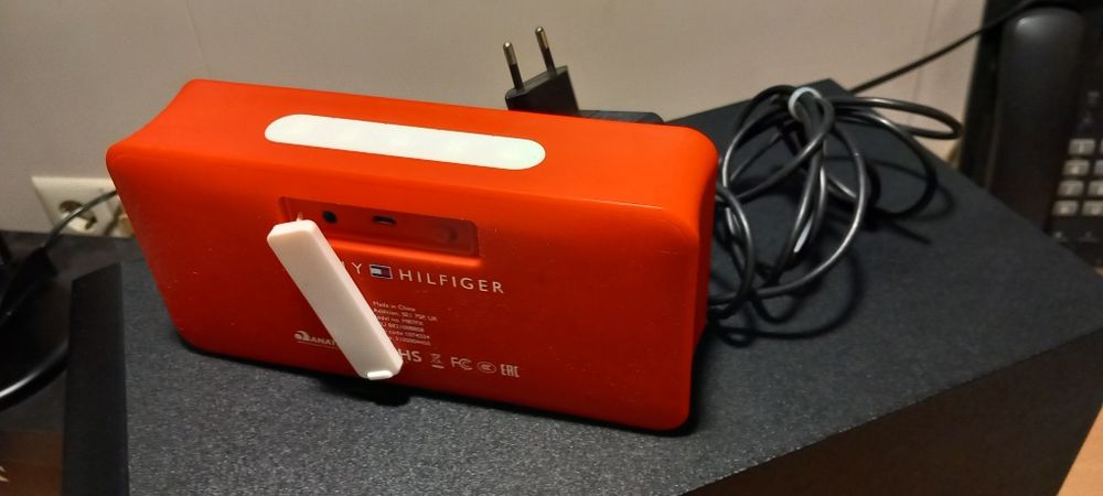 Блутут колонка Tommy Hilfiger