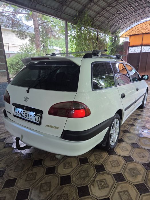 Toyota Avensis 2002