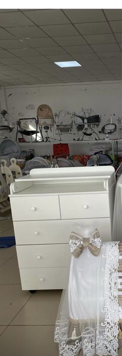 Продам детскую кровать,комод