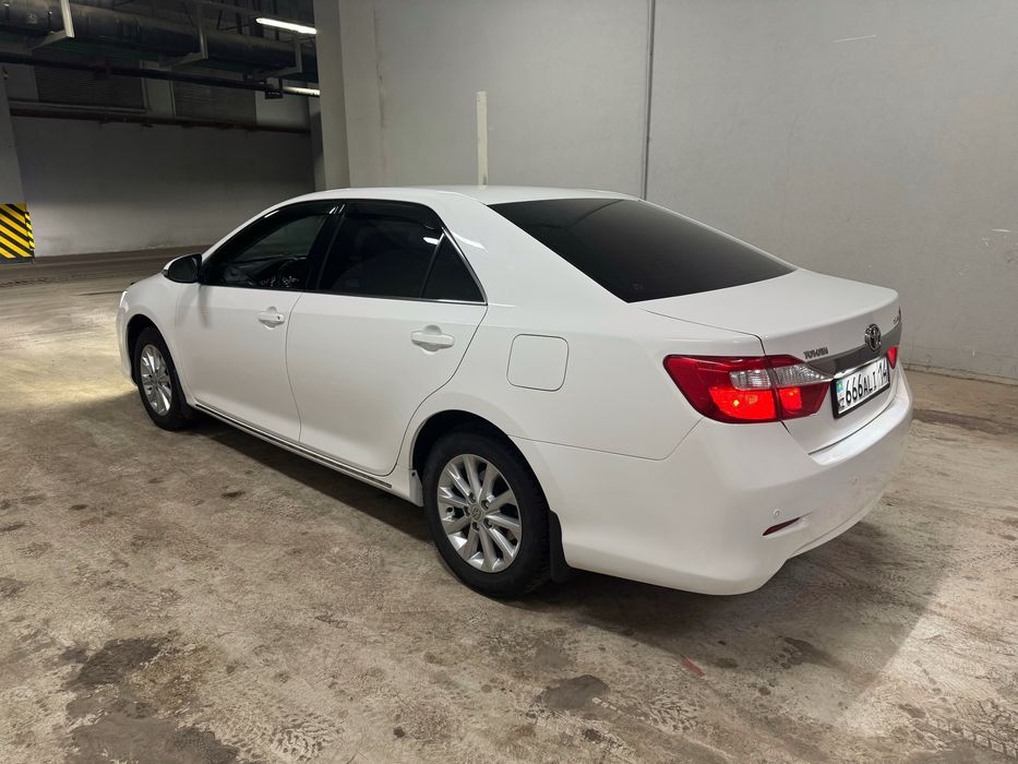 Продам автомобиль Toyota Camry 50