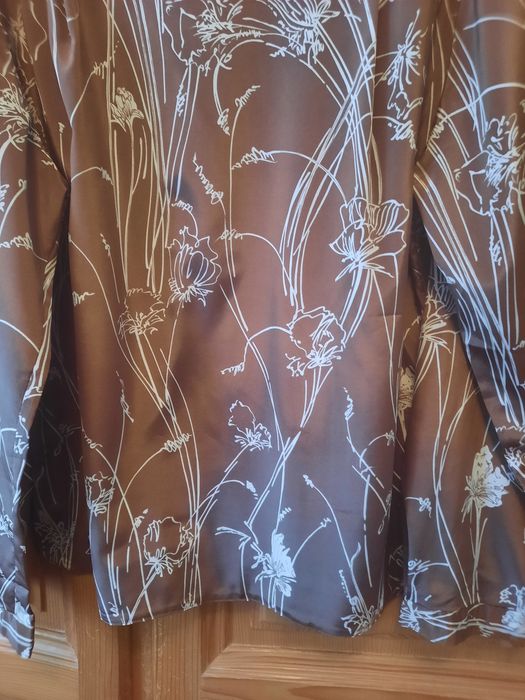 Minunată bluză maro cu imprimeu crem mărimea 48-50