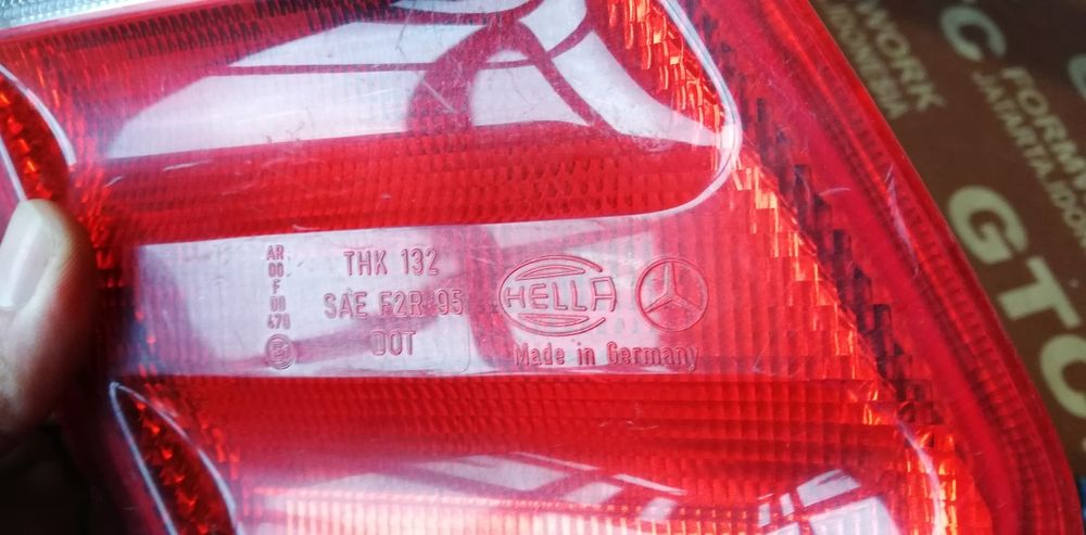 2 броя ляв и 1 брой десен стоп Mercedes CLK 200 (1997-2010)