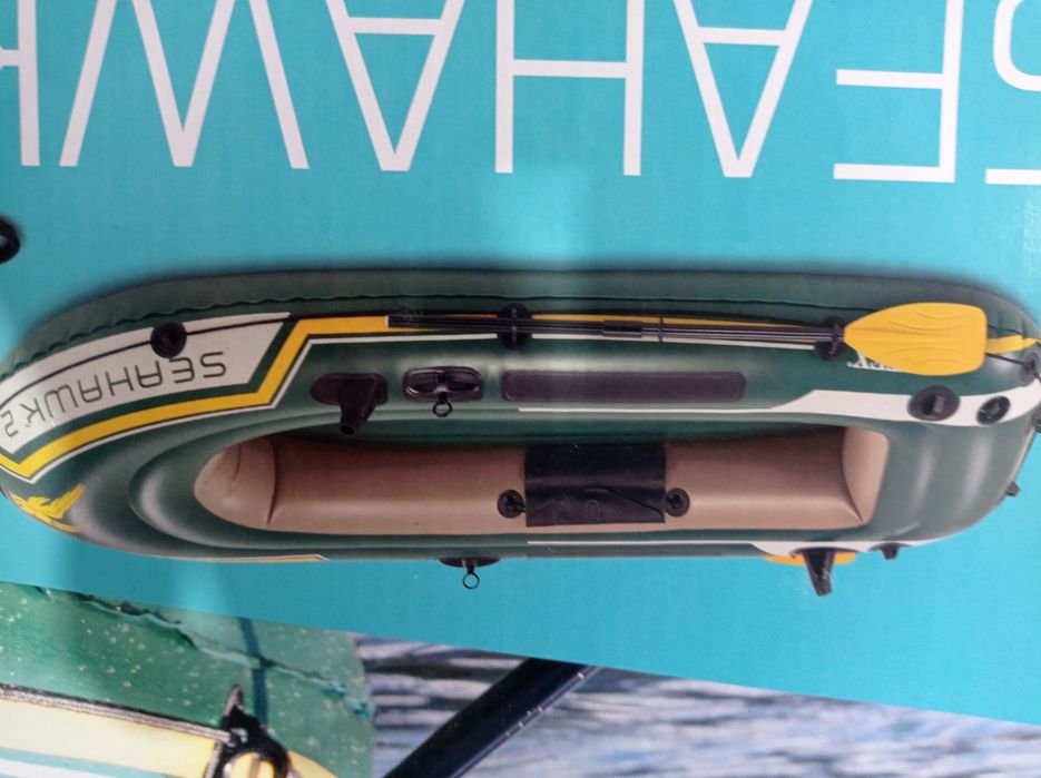 Надувная лодка фирма Интекс