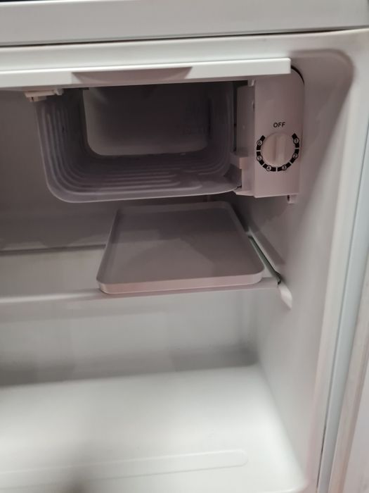 ПрПродавам хладилник мини бар