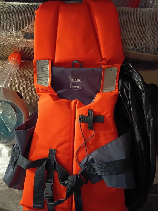 Спасителна жилетка,нова!