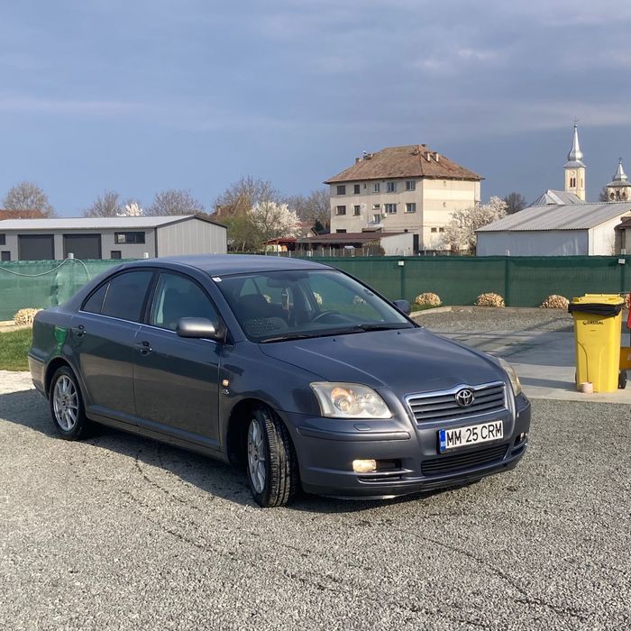 vand sau schimb Toyota avensis