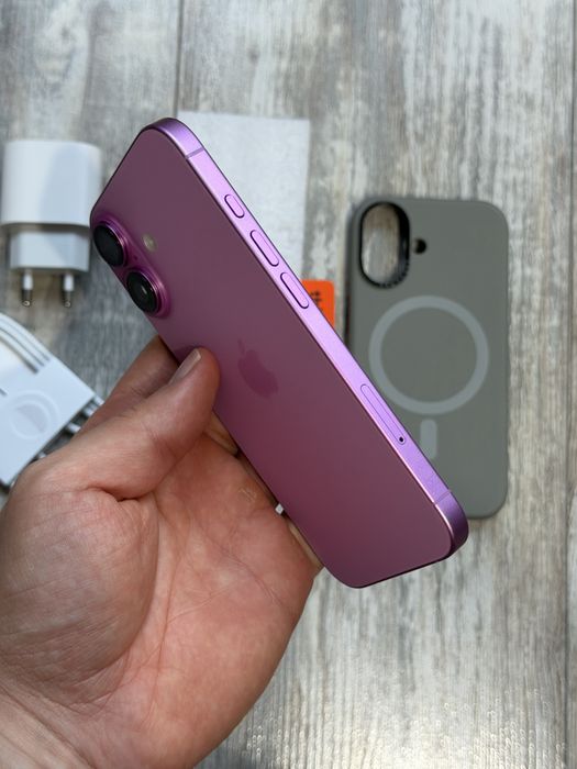 Iphone 16 128 GB Pink Безупречен - 89 % Battery