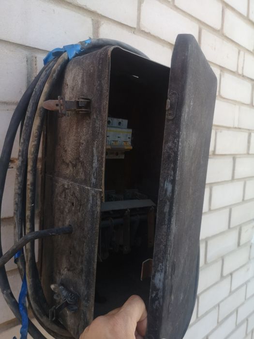 Продам щиток-распределитель