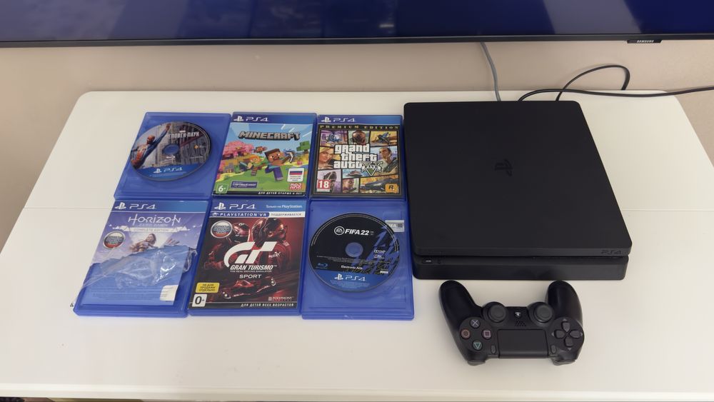 Продам PS4 псп4 с дисками