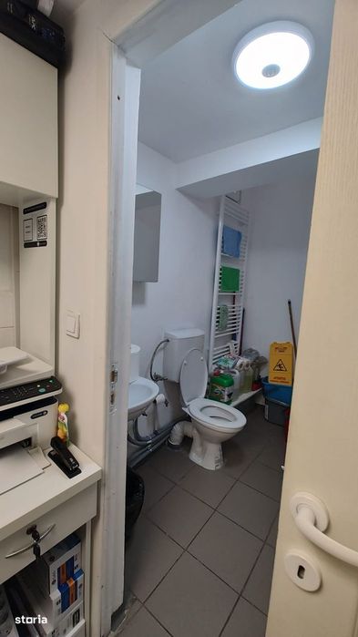De vanzare spatiu comercial