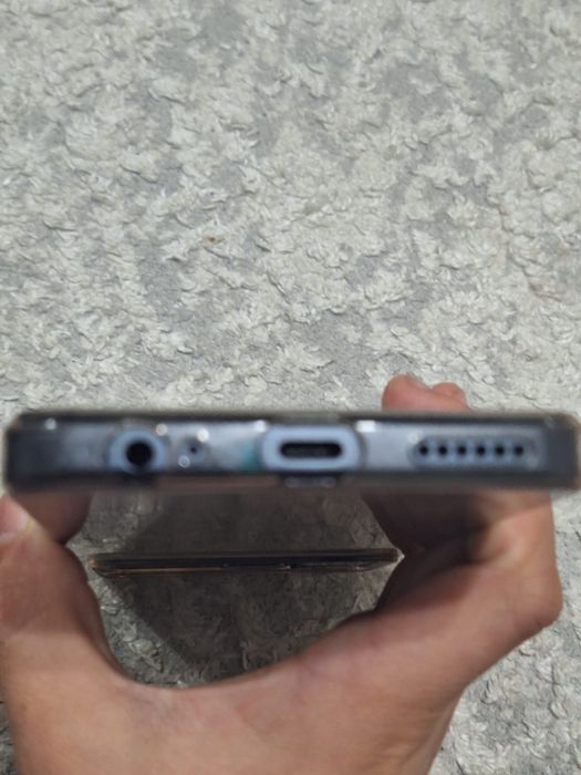 Продам телефон новый