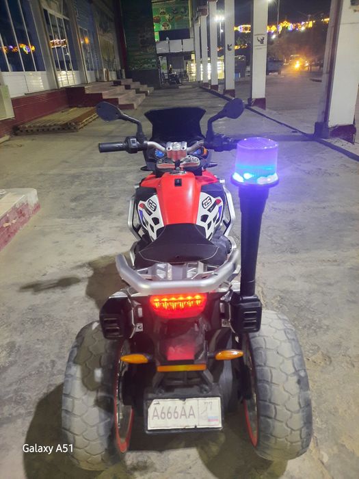 Bolalar uchun mototsikl sirena va ovoz bilan