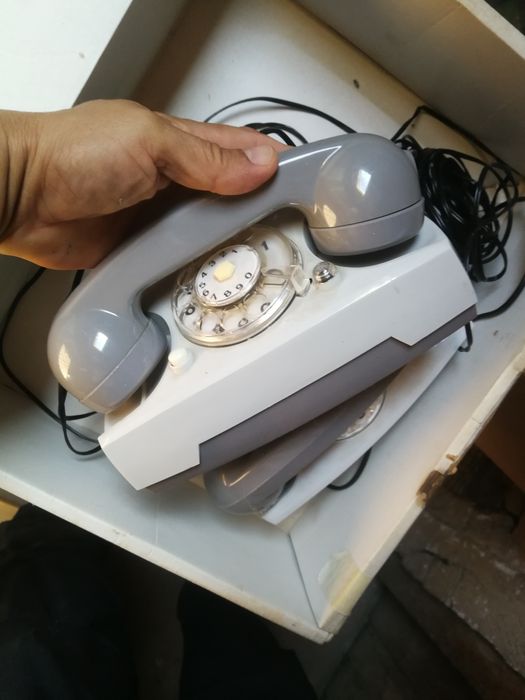 Детски телефони с кабел на батерии